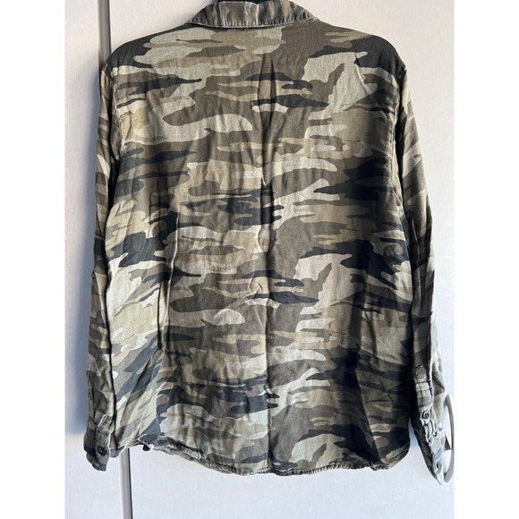 Sanctuary Camo Roll Tab Sleeve Boyfriend Shirt Button Up Womens Size M - Picture 5 of 8